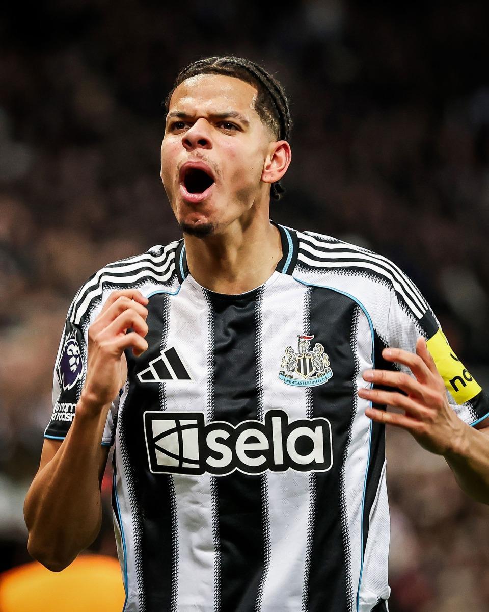 kaiyun.com-90分钟绝杀！曼联1-2遭10人纽卡逆转，卡里克首败，3-6名差3分